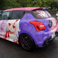 常闇トワ様の「マツダ3」に輪堂千速のヤマハバイクも！岐阜に集まったホロライブの痛車・痛バイクまとめ【第九回 天下無双 東西最強痛車決戦 フォトレポ】