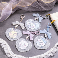 「ちいかわ」愉快な“Go！HARAJUKU”やカワイイ“星座”も！とっておきのアイテムを持ったぬいぐるみなど、新商品が本日10月17日11時発売