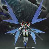 「HG ストフリ弐式」に「サンドロック改」、ガンダム45周年の「初音ミク×ダブルオーガンダム」フィギュアまで新作目白押し！【イベントレポート】