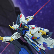 「HG ストフリ弐式」に「サンドロック改」、ガンダム45周年の「初音ミク×ダブルオーガンダム」フィギュアまで新作目白押し！【イベントレポート】