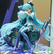 「HG ストフリ弐式」に「サンドロック改」、ガンダム45周年の「初音ミク×ダブルオーガンダム」フィギュアまで新作目白押し！【イベントレポート】