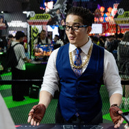 ナイトマーケットの店員『VALORANT』／でれごり（X：@gori_cos）