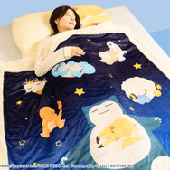 ピカチュウが近くで添い寝してくれる大きな枕…！肌触りの良いブランケットなど、『ポケスリ』コラボ寝具第2弾が順次発売