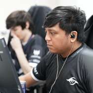 「年齢はただの数字」でお馴染み「DubsteP」がVTuberに―新たなビジュアルで新たな一歩