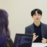 難解な局面を親切&分かりやすく伝えるテク―『シャドバ』公式大会でお馴染みの解説陣「まる」×「海老原」が語るこだわりと、配信がもっと楽しくなる裏側