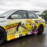 ベンツやレクサス、往年のスポーツカーまで集結！雨に負けじと会場を盛り上げた痛車まとめ【第九回 天下無双 東西最強痛車決戦 フォトレポ】