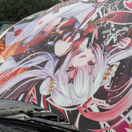 ベンツやレクサス、往年のスポーツカーまで集結！雨に負けじと会場を盛り上げた痛車まとめ【第九回 天下無双 東西最強痛車決戦 フォトレポ】