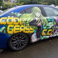 ベンツやレクサス、往年のスポーツカーまで集結！雨に負けじと会場を盛り上げた痛車まとめ【第九回 天下無双 東西最強痛車決戦 フォトレポ】