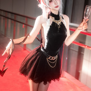 W『アークナイツ』／FiHANNA（Weibo：@FiHANNA）