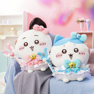 「まじかるちいかわ」を中心に、日常使いできる新商品が本日10月24日11時より発売!魔法少女姿の超BIGおすわりぬいぐるみ受注販売も