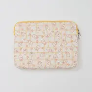 「ちいかわ」が草むしり検定に向けて勉強―新商品「レトロデザインシリーズ」にアパレルやポーチなど普段使いできるアイテムがズラリ