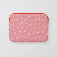 「ちいかわ」が草むしり検定に向けて勉強―新商品「レトロデザインシリーズ」にアパレルやポーチなど普段使いできるアイテムがズラリ