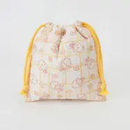 「ちいかわ」が草むしり検定に向けて勉強―新商品「レトロデザインシリーズ」にアパレルやポーチなど普段使いできるアイテムがズラリ