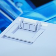 これは“綾華推し”にとって最高の神器かもしれない―「ロジクールG」×『原神』コラボのキーボード&ヘッドセット“神里綾華特別モデル”を触ってみた!