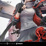 約13万円の迫力…！『アークナイツ』より「W」が“昇進2”デザインでスタチュー化