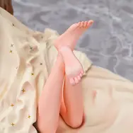 「ライザ」にこんな格好させて大丈夫なんですか？！『アズレン』コラボ衣装フィギュアが予約開始―しかも掛布団は取り外せる