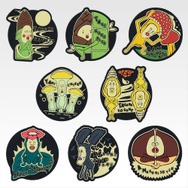 人気絵本「こびとづかん」が一番くじ化！ラストワン賞は“カクレモモジリ”の正しい持ち方を学べる桃型ダイカットクッション