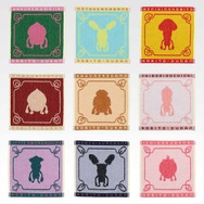 人気絵本「こびとづかん」が一番くじ化！ラストワン賞は“カクレモモジリ”の正しい持ち方を学べる桃型ダイカットクッション