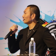 岡本吉起×小室哲哉、約30年ぶりのタッグが語る「恋しさと せつなさと 心強さと」の裏側―『アウトランカーズ』完成披露会を現地レポート