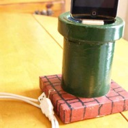『マリオ』の土管やファミコンのコントローラーでiPhoneを充電？