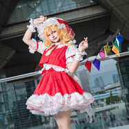 フランドール・スカーレット／さら（X：@sara_cospure）