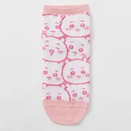 「ちいかわ」たちのトイレシーンがシュールで可愛い！インパクト抜群のソックス新商品デザイン全8種ラインナップ