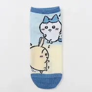 「ちいかわ」たちのトイレシーンがシュールで可愛い！インパクト抜群のソックス新商品デザイン全8種ラインナップ