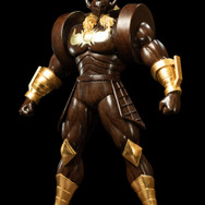 お値段約44万円の黒光りから放つ威圧感…！「キン肉マン」より「悪魔将軍」が“黒檀”と金箔を使用した豪華仕様で木彫りフィギュア化