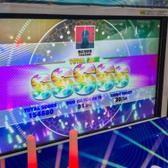 ライブのように“ペンラ”を振れ振れ！『PENLALIVE』は新感覚なペンライトリズムゲーム【アミューズメント エキスポ】