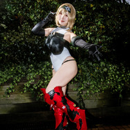 レッドシューズ『勝利の女神：NIKKE』／鳥海かう（X：@kau_toriumi）