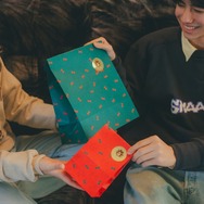 “おくりもの”にピッタリな『MOTHER』新グッズ！『2』ロゴラグマットや、どせいさんのシルバーピアスやギフトバッグなどオンライン&店舗で展開