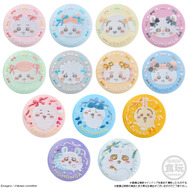 「ちいかわ」たちの可愛い「刺繍缶バッジビスケット」！缶バッジは全13種、ビスケットにはそれぞれキャラクターをプリント