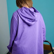 『ウマ娘』エアシャカールの私服を完全再現！「NULL」パーカーと格子柄のジャケットがラインナップ