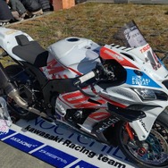 『アイマス』合同ライブ「MOIW2025」に“アイ”が集まる！「のぼり」や「痛車」など会場周辺施策をレポート