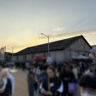 芸術特区の倉庫がサークル出展スペースとして使われた