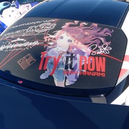 『アイマス』合同ライブ「MOIW2025」に“アイ”が集まる！「のぼり」や「痛車」など会場周辺施策をレポート