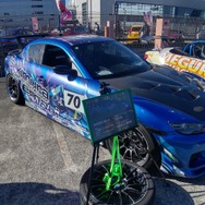 『アイマス』合同ライブ「MOIW2025」に“アイ”が集まる！「のぼり」や「痛車」など会場周辺施策をレポート