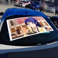 『アイマス』合同ライブ「MOIW2025」に“アイ”が集まる！「のぼり」や「痛車」など会場周辺施策をレポート