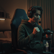 美少女や『LoL』伝説プレイヤーがゲーミングライフをサポート！？Razerの卓上AIコンパニオンが近未来的