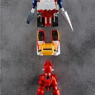 2012年に発売された「ゲッターロボ」フィギュアが再販！3機のゲットマシン変形合体ギミックによりゲッター各形態へ