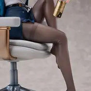 黒ストッキングで魅せる脚…！『シャニマス』×『雀魂』コラボより、OLスタイルの「浅倉透」フィギュアが予約受付開始