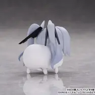 『勝利の女神：NIKKE』謎生物「DORO」が電動ホビーに！ “専用ドッグラン”と共に登場ーシークレットは「金のDORO」