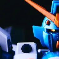 「KITH」限定ガンプラが抽選販売！「RX-78-2 ガンダム」と「ウイングガンダム」がスペシャルカラーに