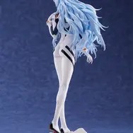 「シン・エヴァ」より「綾波レイ」フィギュアが再販！海辺で一人佇み見送るイメージ、風で揺られる髪の動きを大胆かつ繊細に造形
