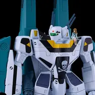 「超時空要塞マクロス」より「スーパーバルキリー」がプラモ化！翼下兵装「反応弾」に加えて同スケールの「早瀬未沙」が付属