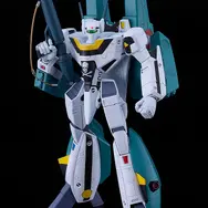 「超時空要塞マクロス」より「スーパーバルキリー」がプラモ化！翼下兵装「反応弾」に加えて同スケールの「早瀬未沙」が付属