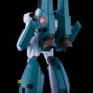 「超時空要塞マクロス」より「スーパーバルキリー」がプラモ化！翼下兵装「反応弾」に加えて同スケールの「早瀬未沙」が付属