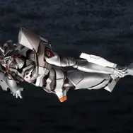 “メカゴジラ”モチーフのエヴァ初号機が高級感にあふれる！メインカラーの白銀色は豪華塗装済み仕様に