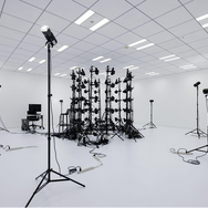 コジプロの創造はここから生まれる！「コジマプロダクション」スタジオ潜入レポート。ルーデンスからカフェテリアまで、オフィスなのに世界観作り込みがスゴい【特集】