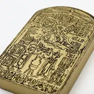 「遊戯王」新作コラボアイテムのこだわりが凄い！「千年パズル」懐中時計はじめ、遊戯と海馬の象徴的な要素を盛り込んだブーツなど全5商品